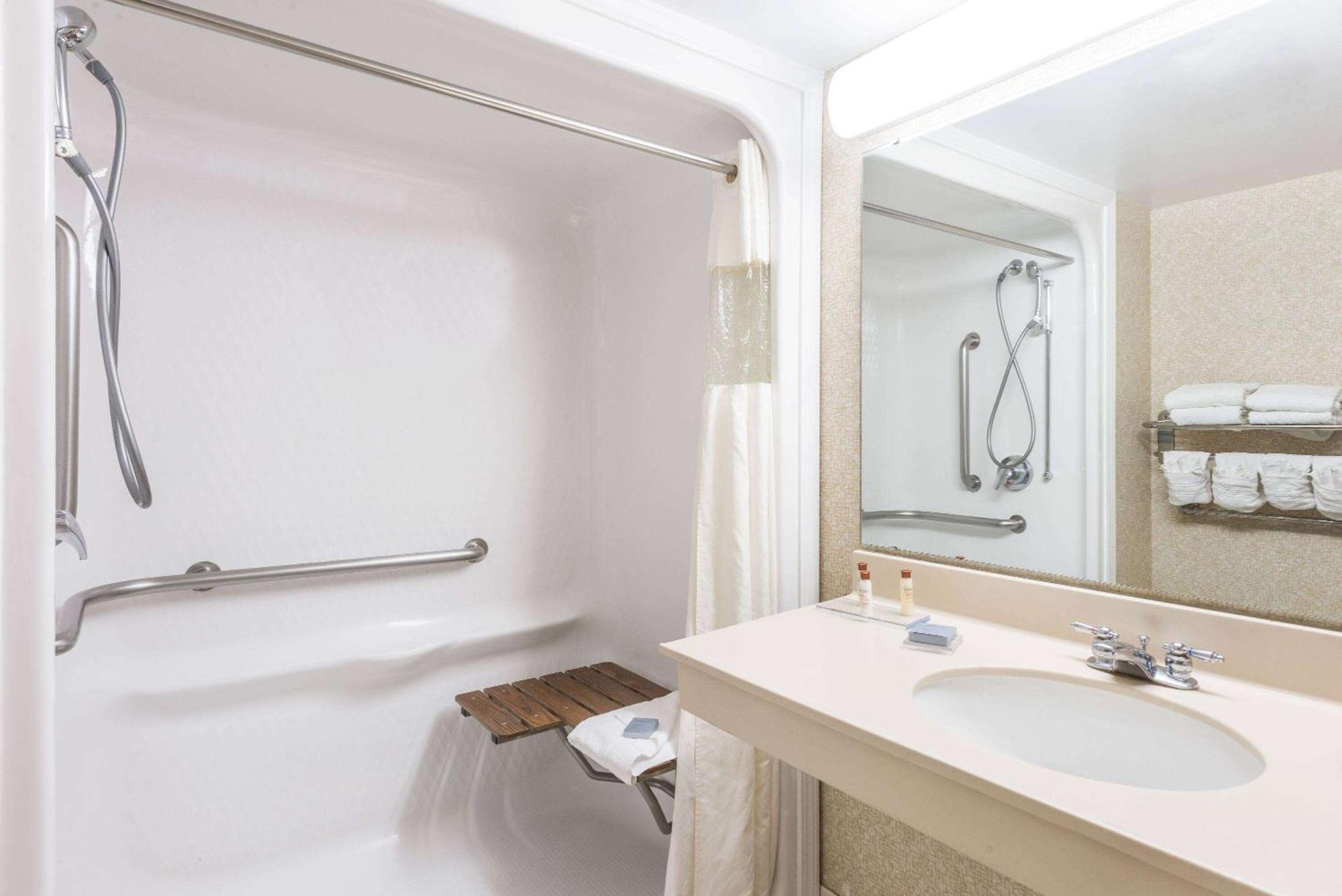 Wingate By Wyndham Airport - Rockville Road Indianapolis Luaran gambar